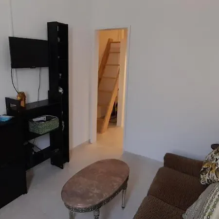 Moradia Em Vila Da Cidade *